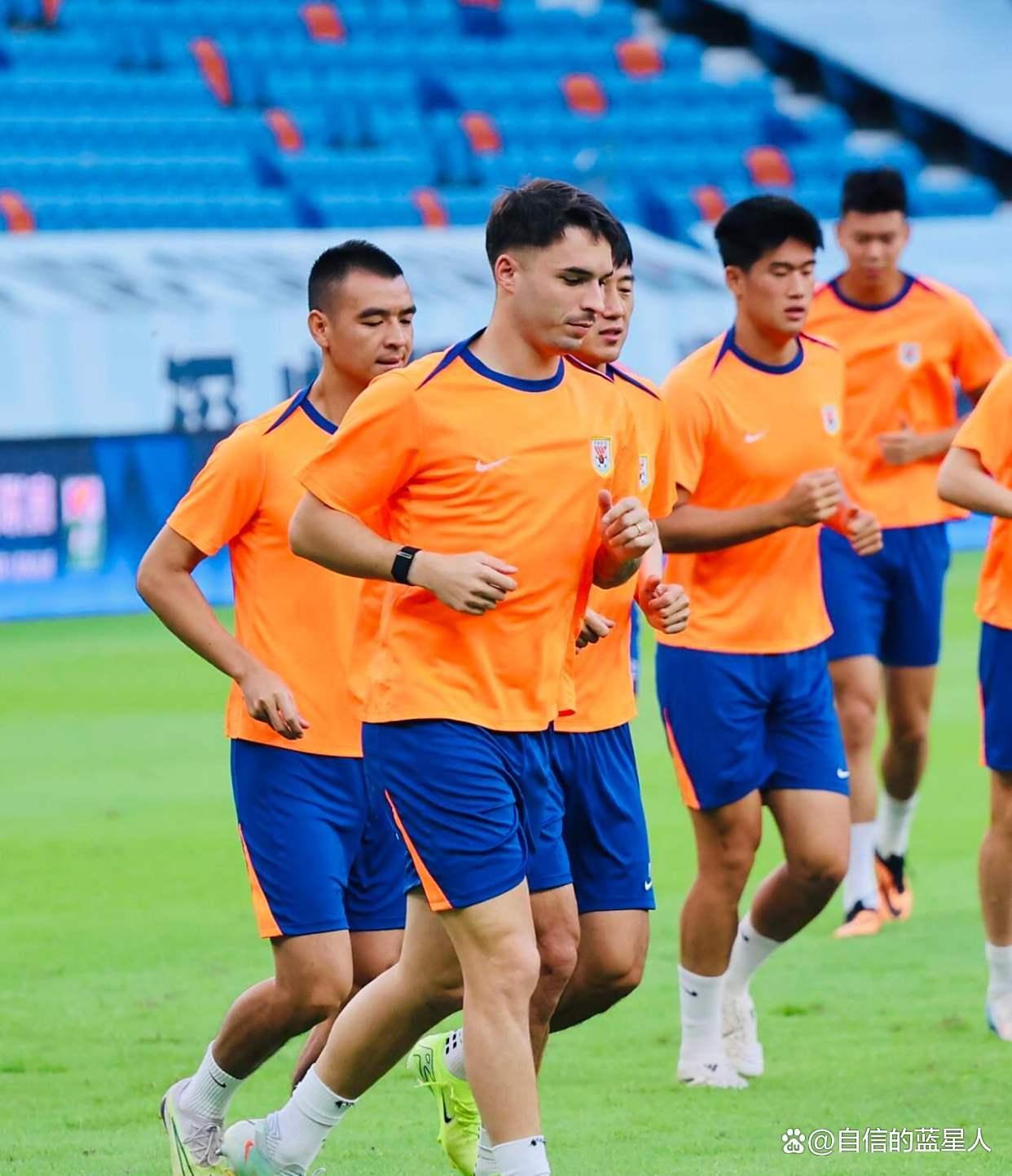 包含冲刺阶段足总杯焦点战，山东泰山遗憾出局，目标明确，轮换策略成焦点的词条